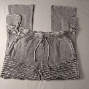 Hot Topic Mens Gray Joggers with Ribbed Accents Flare Leg Cargo Fleece Sz S.